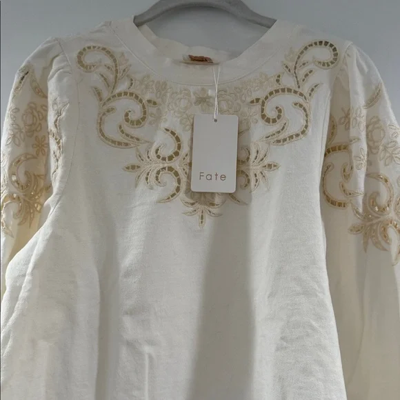 BNWT Fate Off White Cream Embroidered Eyelet  Women's Top, Sz Xsmall - Picture 5 of 12